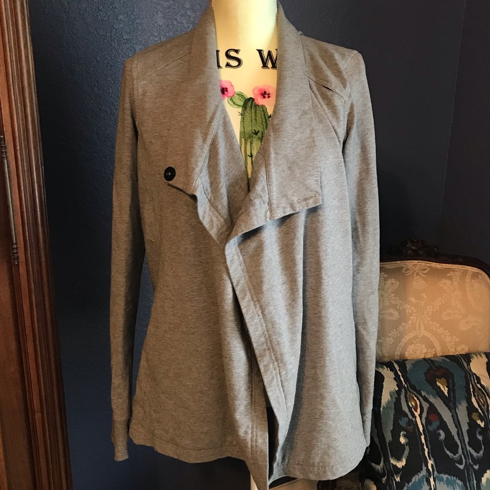 Lulu Lemon light wrap jacket